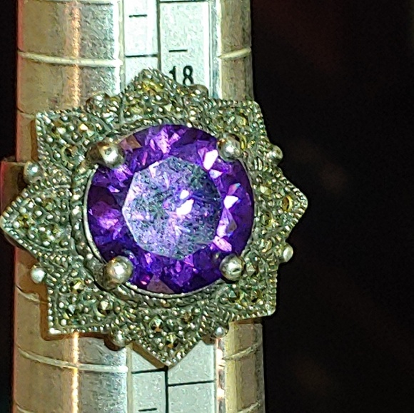 Amethyst statement ring. - Picture 3 of 4